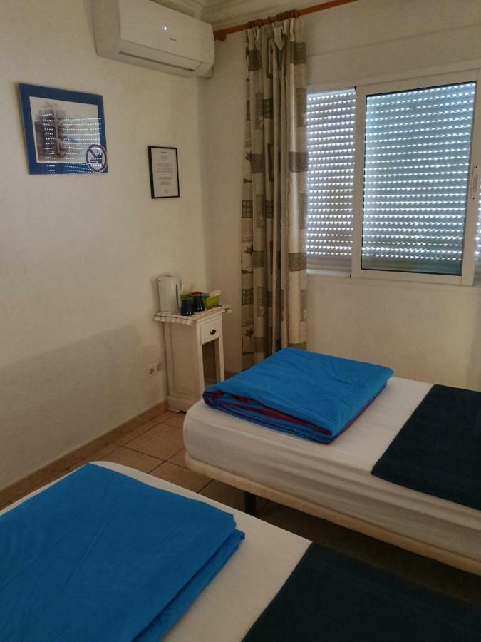 Roberto Guest House ベナルマデナ エクステリア 写真